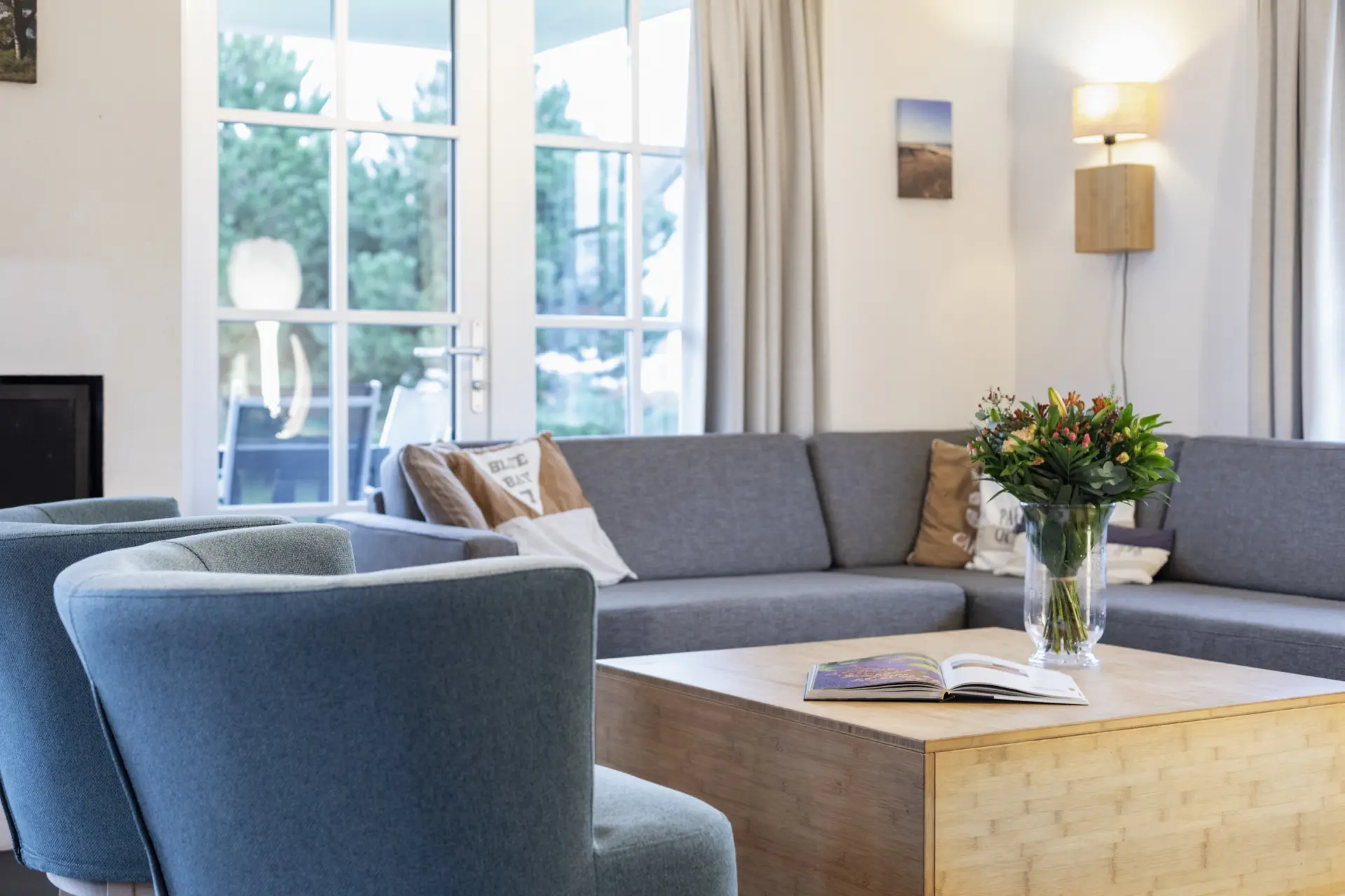 zithoek met bank en fauteuil