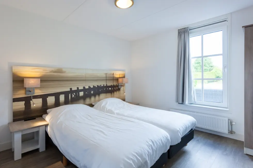 masterbedroom beneden