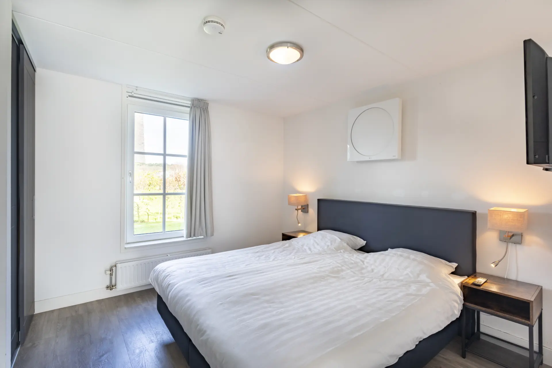 masterbedroom beneden